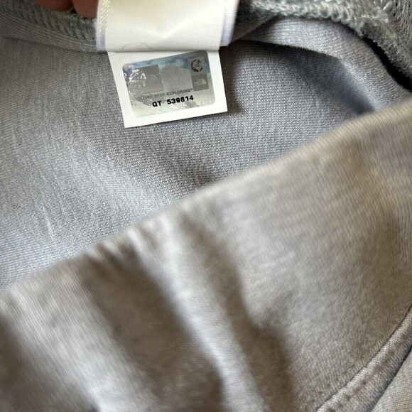 The North Face Slacker Capri - Size Small - Gray With purple - Picture 9 of 9